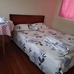  Habitación en casa particular Camry Backpackers佳美背包客旅馆